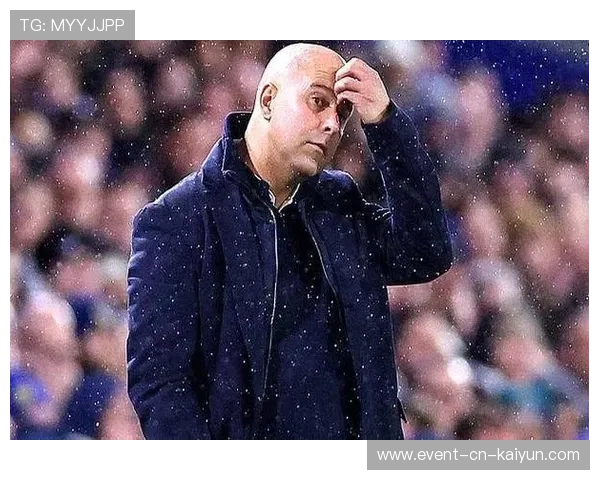 裁判兹瓦耶假球前科受关注：执法国米利物浦一战引发争议